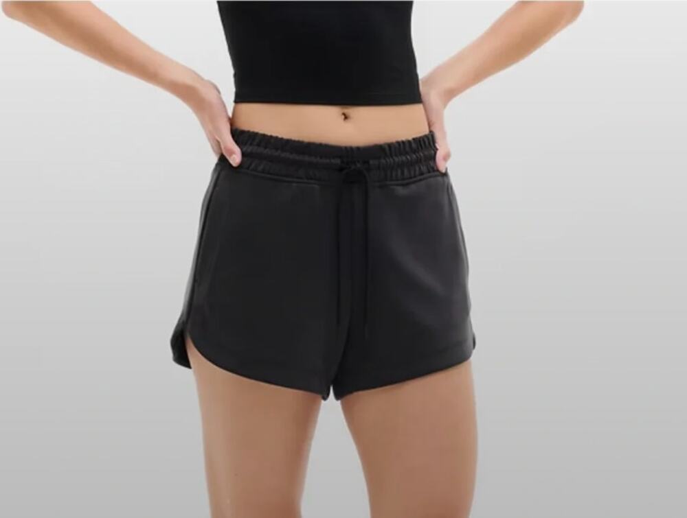 Athleta Seasoft Shorts M Black Pull On Travel Resort Lounge Athleisure
